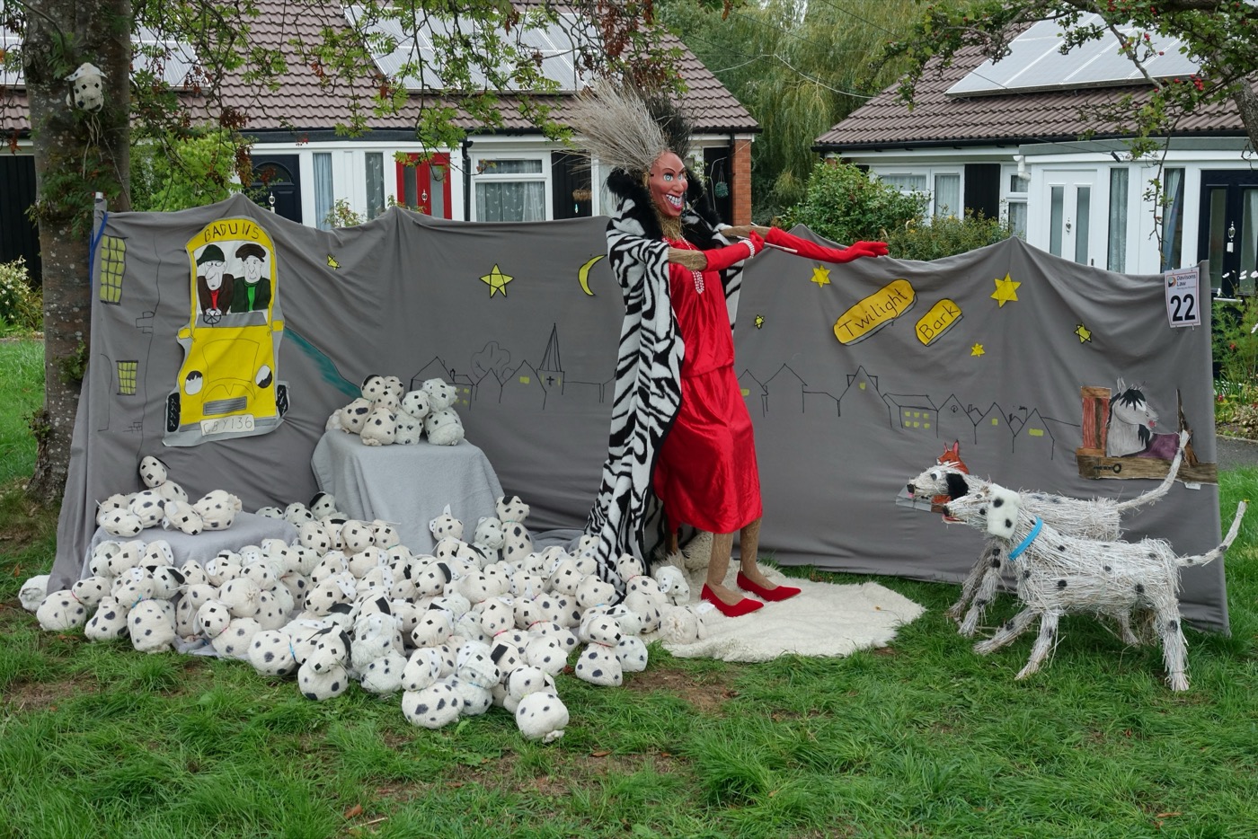 Best Villain winner 2026 — Cruella de Vil scarecrow